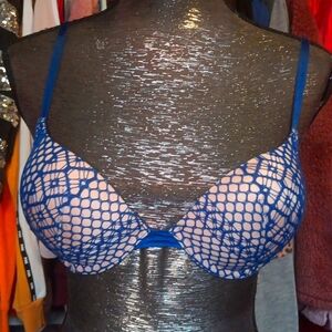 VICTORIA SECRET BOMBSHELL PLUNGE BRA 32C